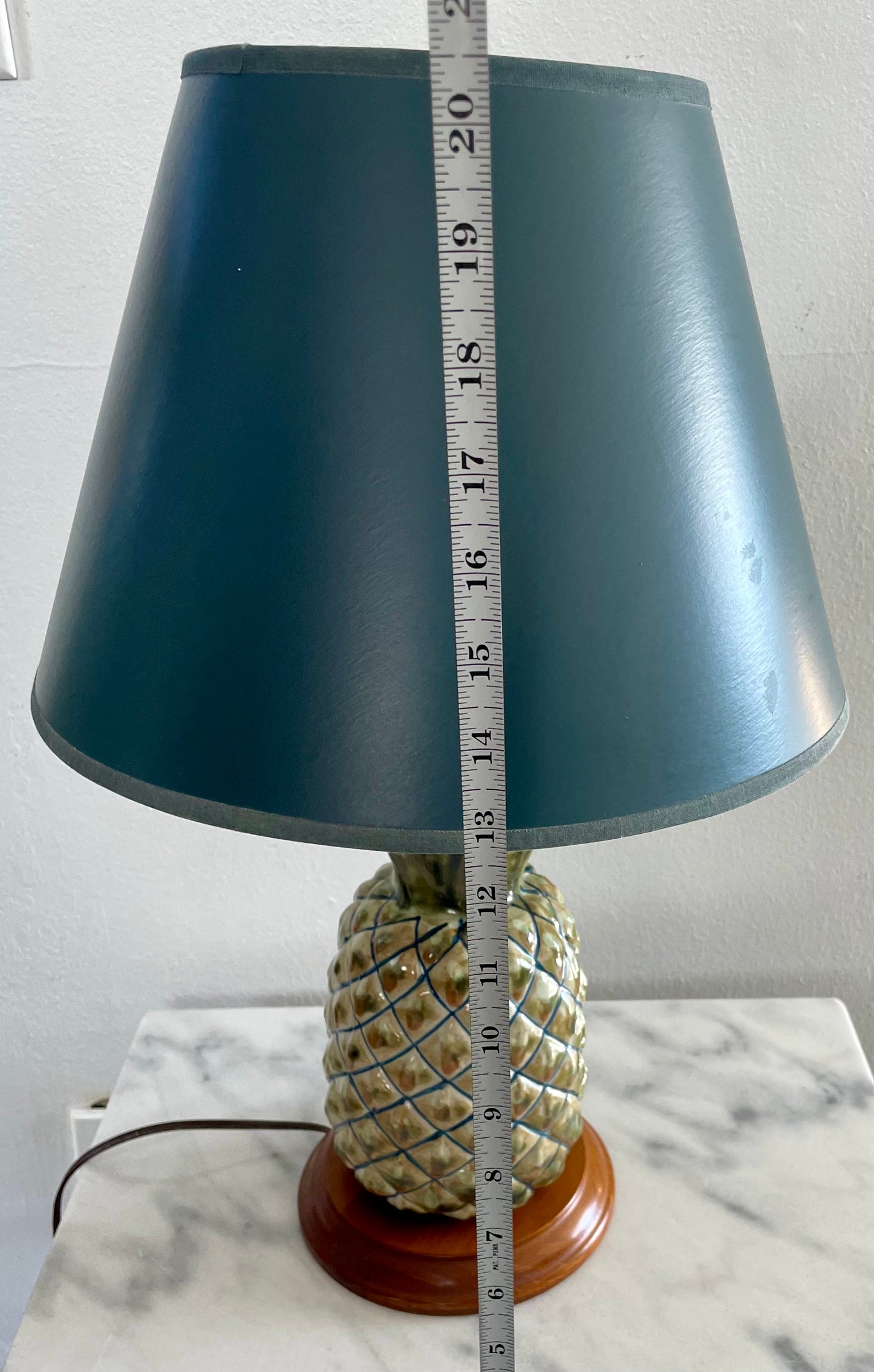 Vintage Ceramic Pineapple Table Lamp
