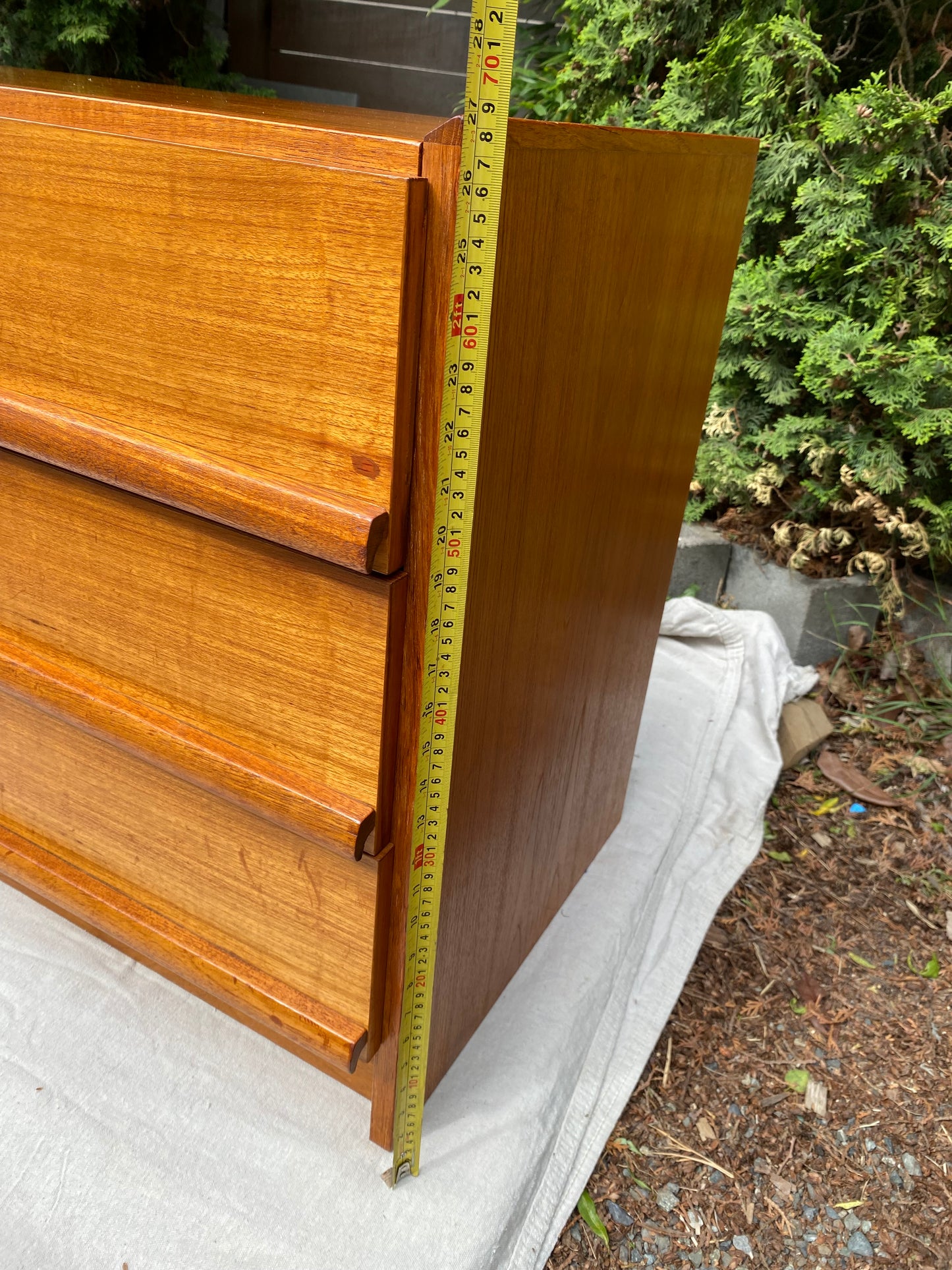 Mid-Century Modern Danish Teak 6-Drawer Dresser / Credenza
