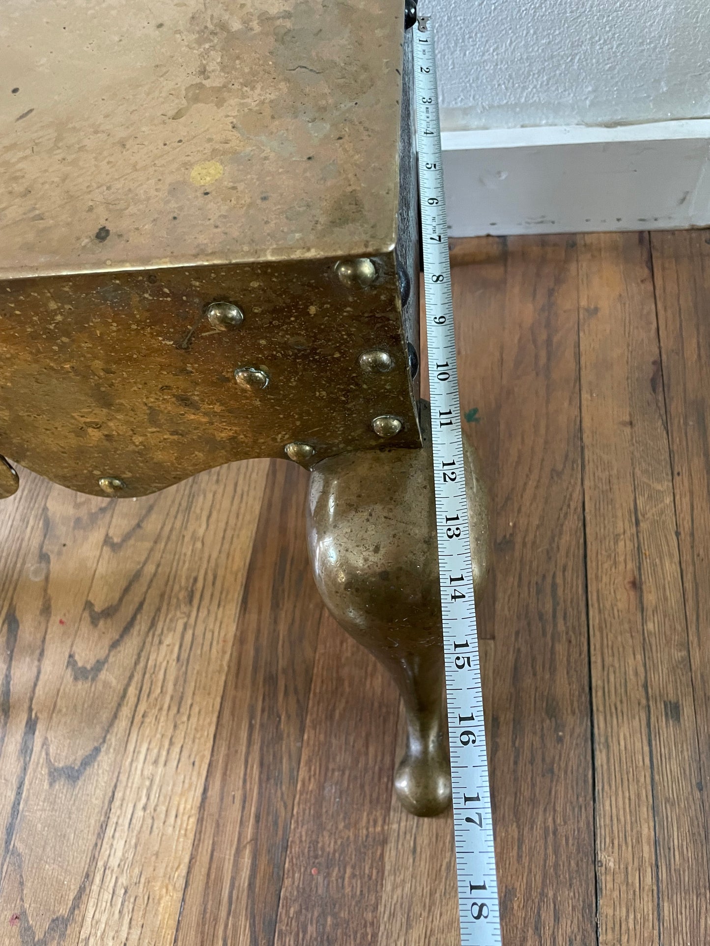 19th Century English Victorian Brass Fireplace Footman