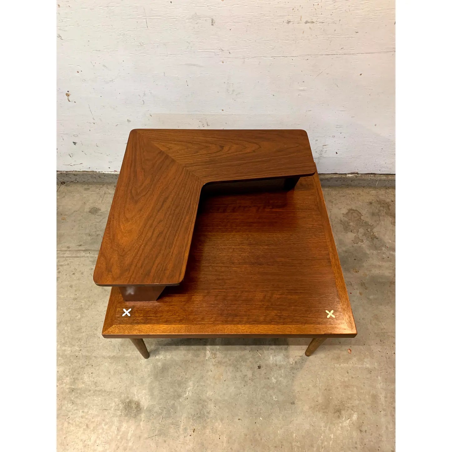 1950s Merton Gershun for American of Martinsville Mid-Century Modern Two Tier Corner Table