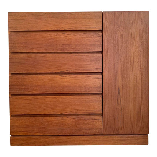 1970s Vinde Mobler Arne Wahl Iversen Mid Century Danish Modern Teak Gentleman's Chest