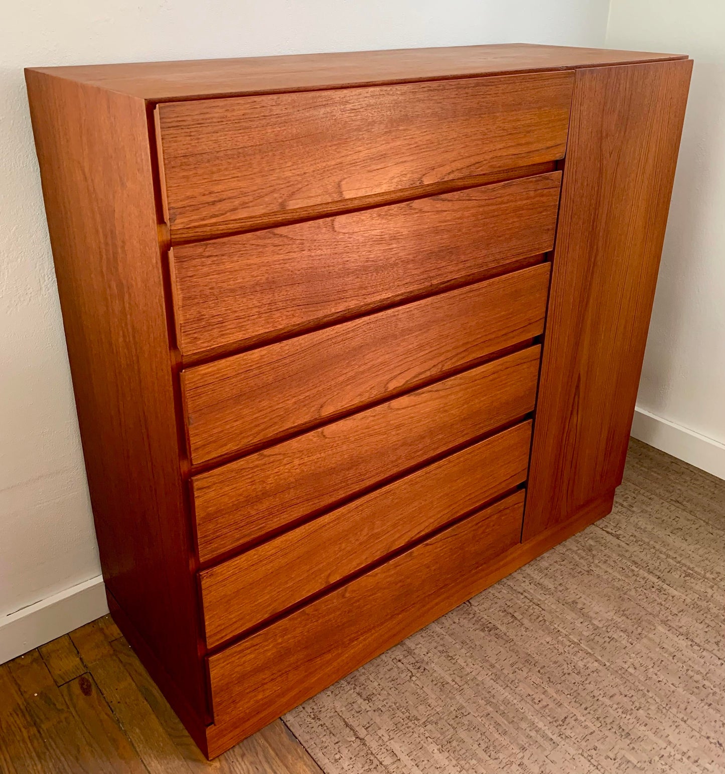 1970s Vinde Mobler Arne Wahl Iversen Mid Century Danish Modern Teak Gentleman's Chest