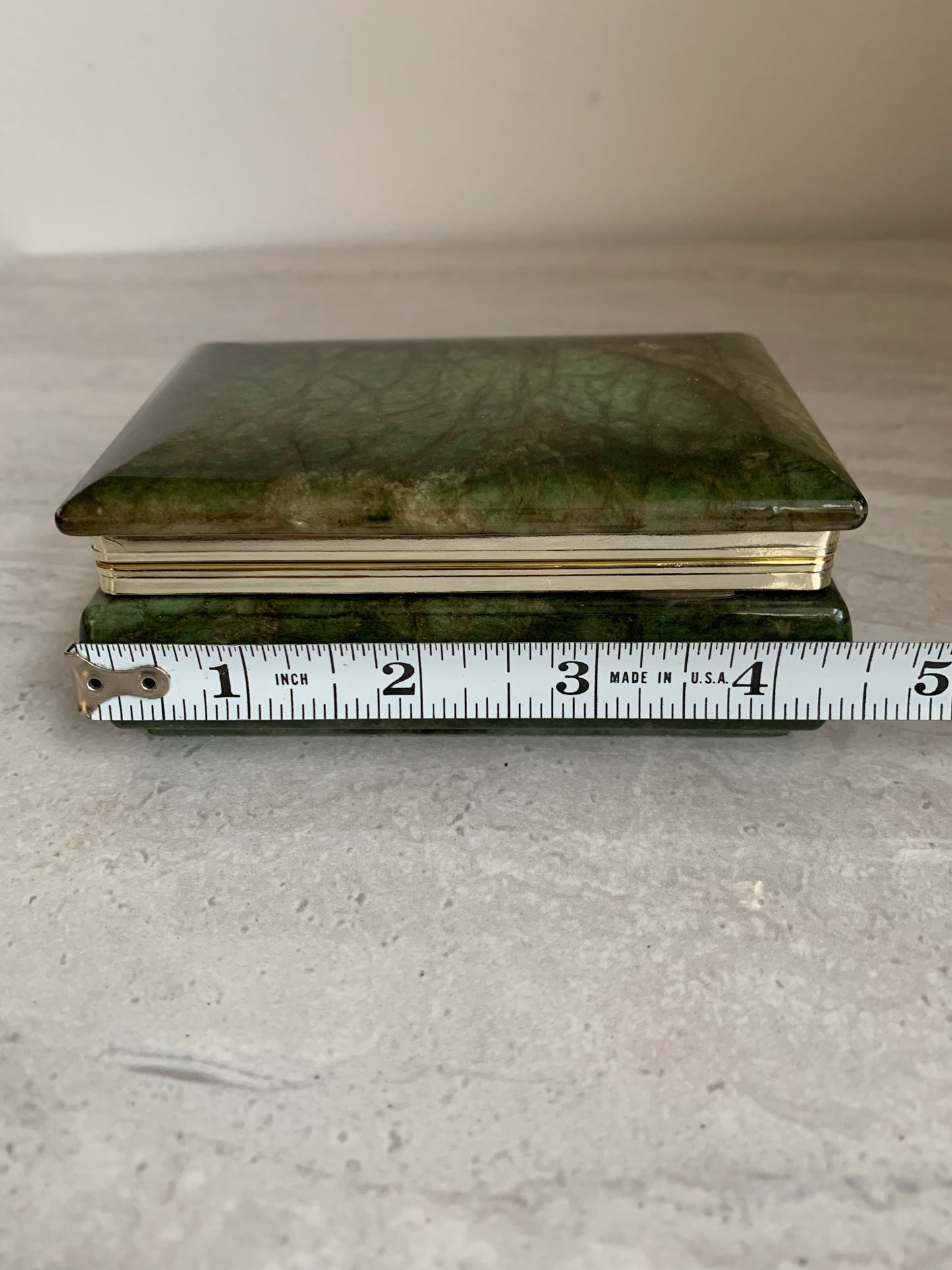 1970s Hand-Carved Italian Alabaster Box With Brass Accents