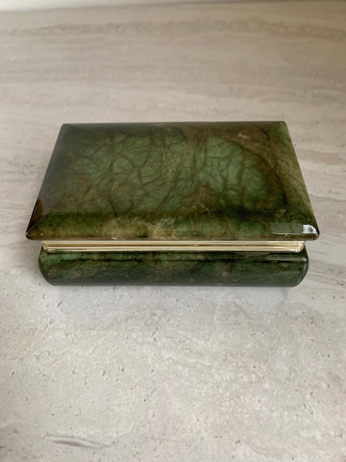 1970s Hand-Carved Italian Alabaster Box With Brass Accents