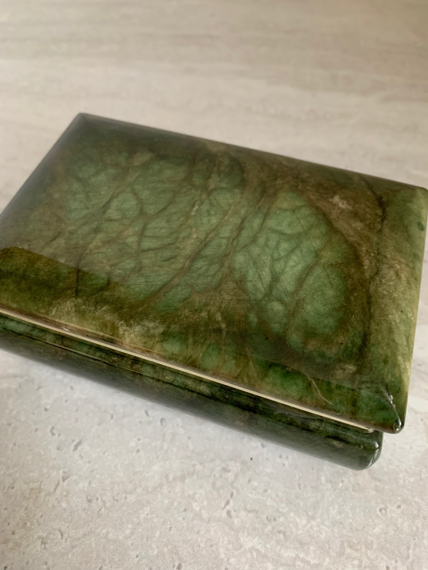 1970s Hand-Carved Italian Alabaster Box With Brass Accents