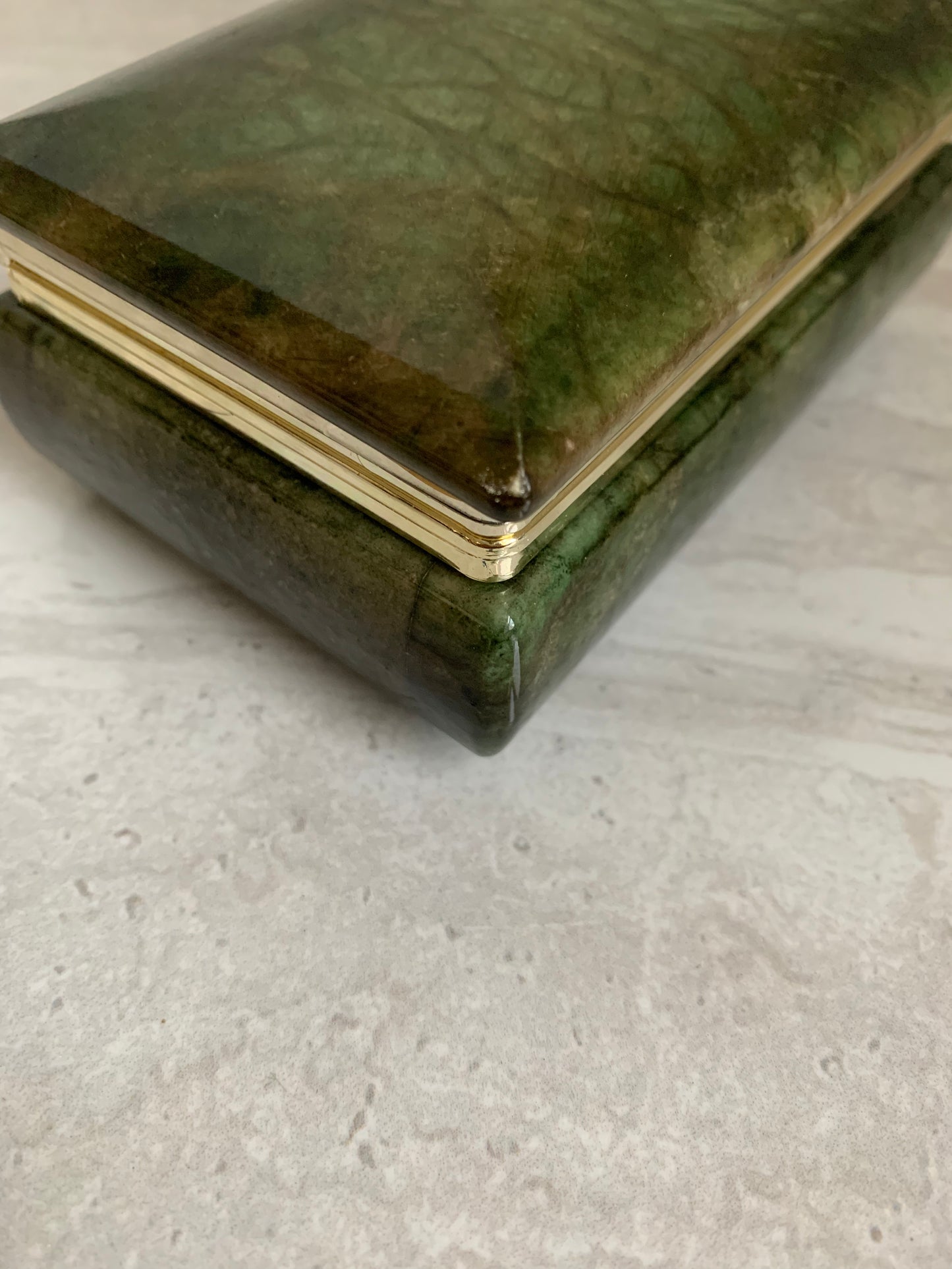 1970s Hand-Carved Italian Alabaster Box With Brass Accents