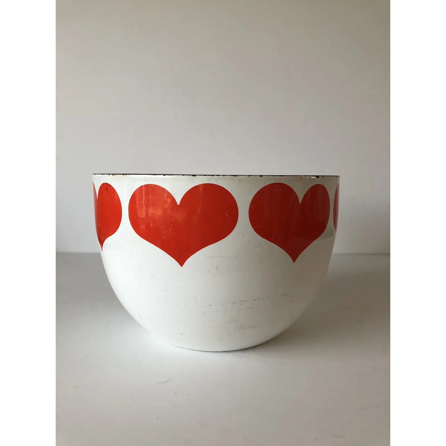 Circa 1960s Kaj Franck l Enamel Red Heart Graphic Bowl