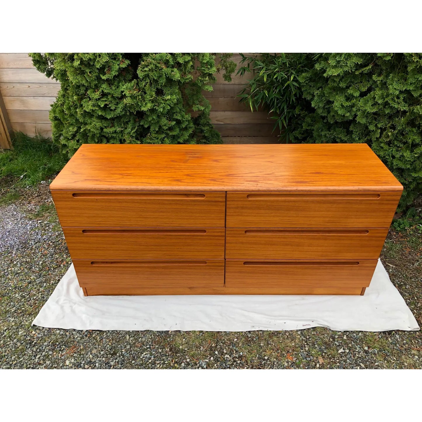 Late 20th Century Danish Modern Teak 6-Drawer Dresser Jesper