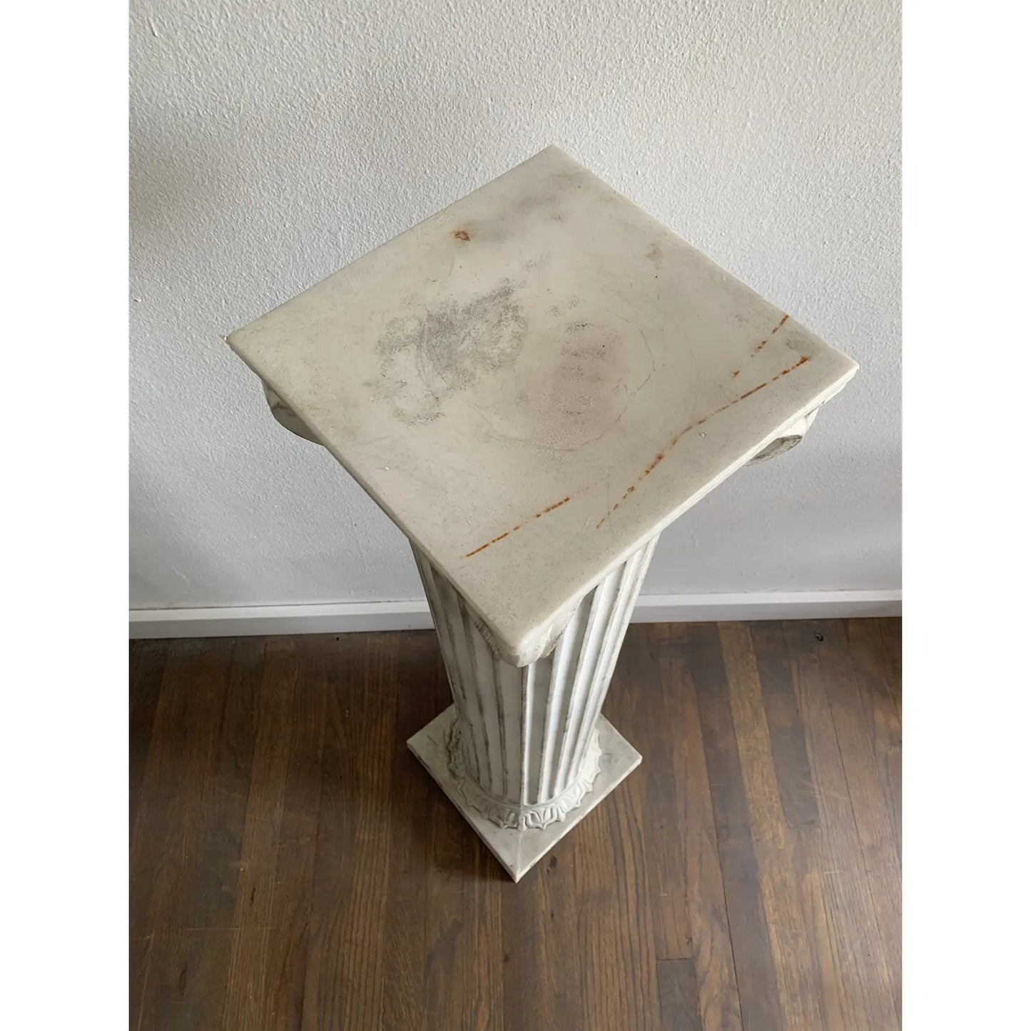 Neoclassical Resin Ionic Column Pedestal
