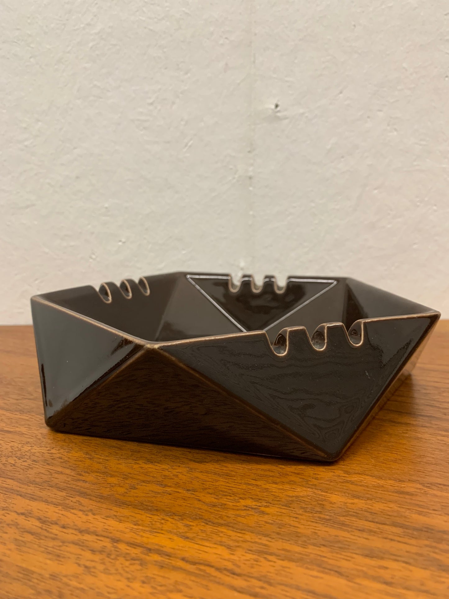 Hyalin Usa Mid-Century Pentagonal Faceted Ashtray