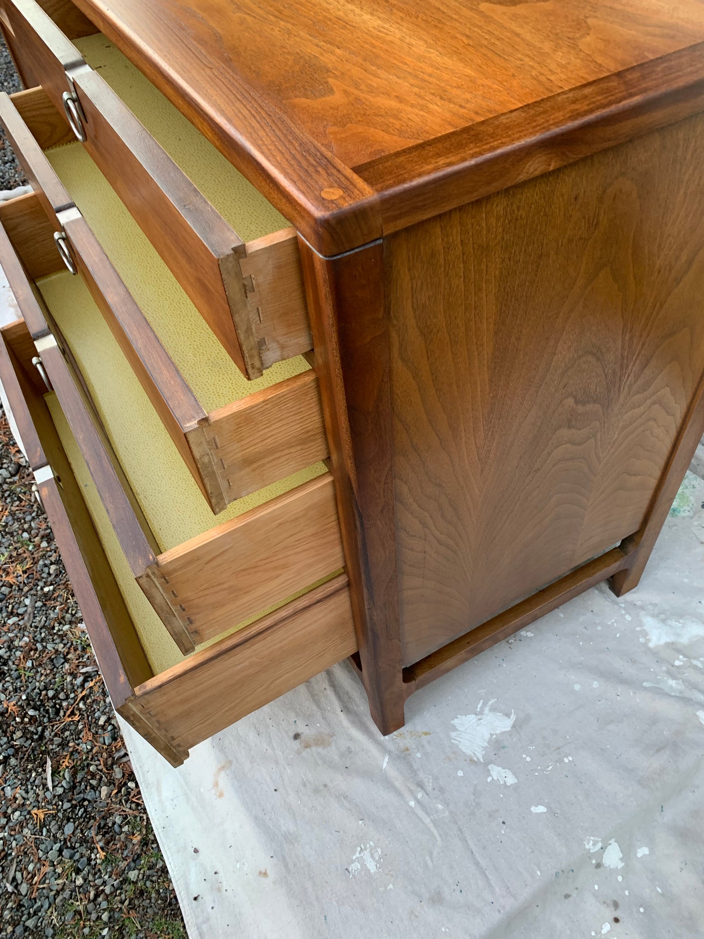 Mid-Century Modern Eight-Drawer Dresser With Mirror by Drexel