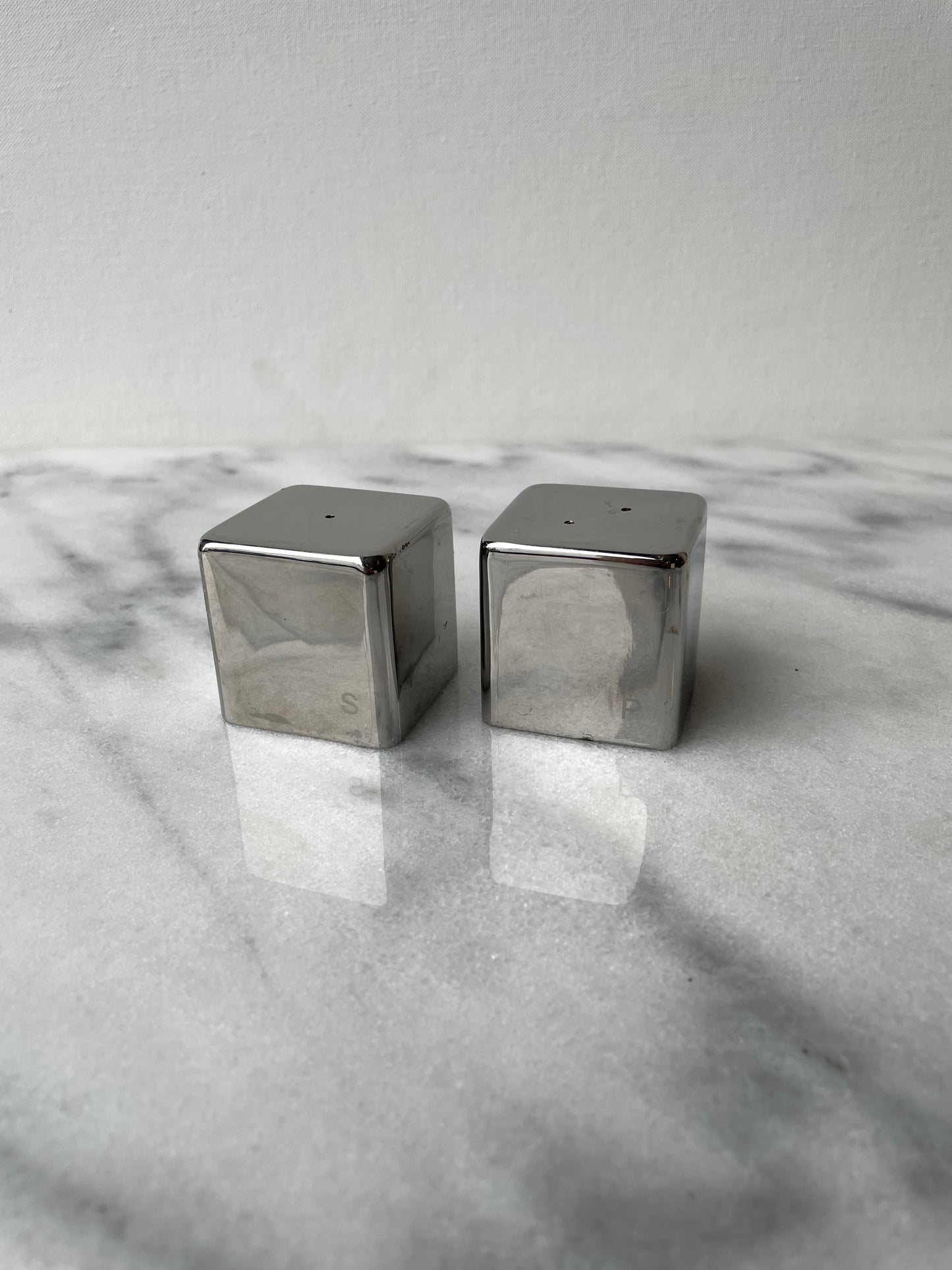 Vintage Modern Mirrored Cube Salt and Pepper Shakers