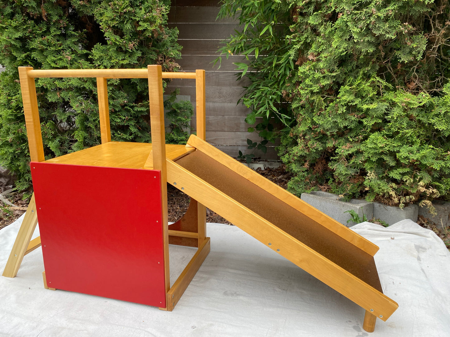 Gloria Caranica for Creative Playthings Modernist Children’s Indoor Fort and Slide, Usa, 1960s–70s