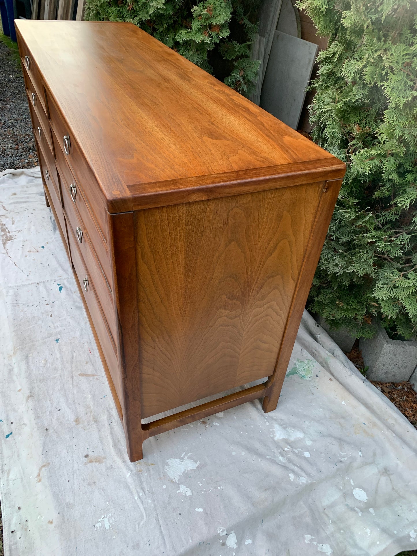 Mid-Century Modern Eight-Drawer Dresser With Mirror by Drexel