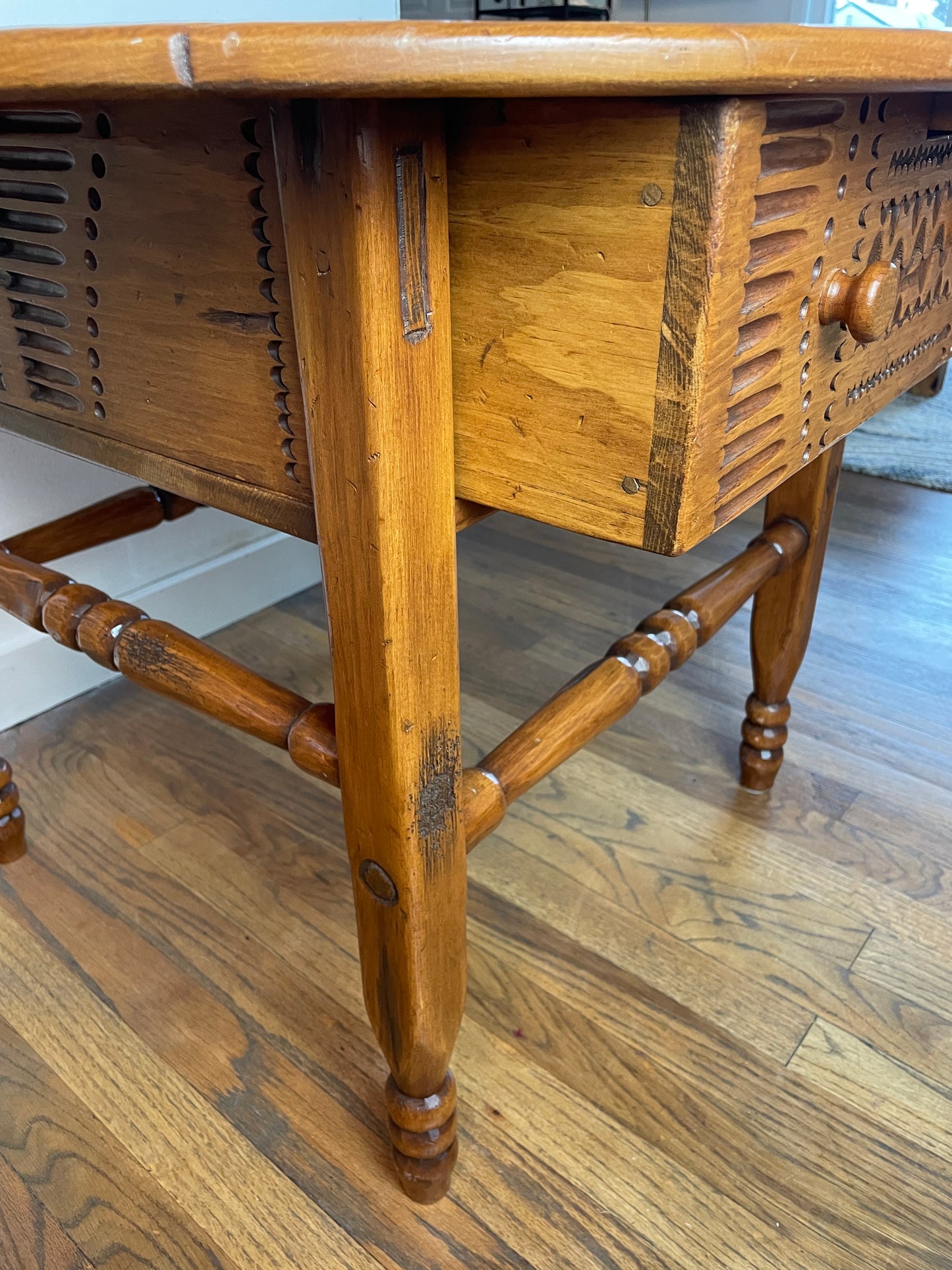 Late 20th Century Hand-Carved Rustic Folk Art Side Table With Drawer – Solid Wood, 35.5″ Round