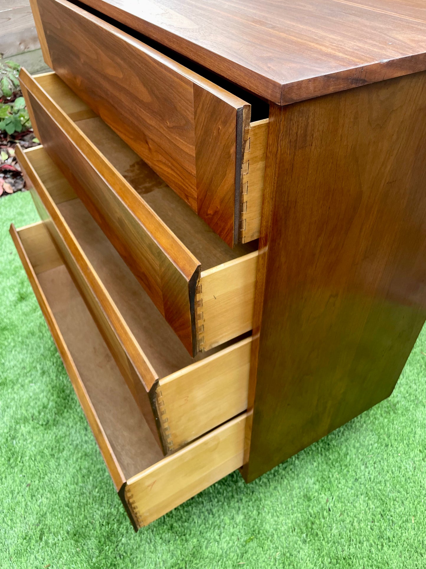 Mid 20th Century Mid-Century Modern Walnut Highboy 4-Drawer Dresser