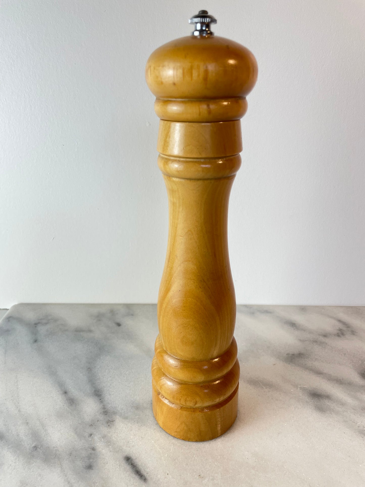 Banton by Vic Firth Hand Turned Wood Pepper Mill Grinder Maple