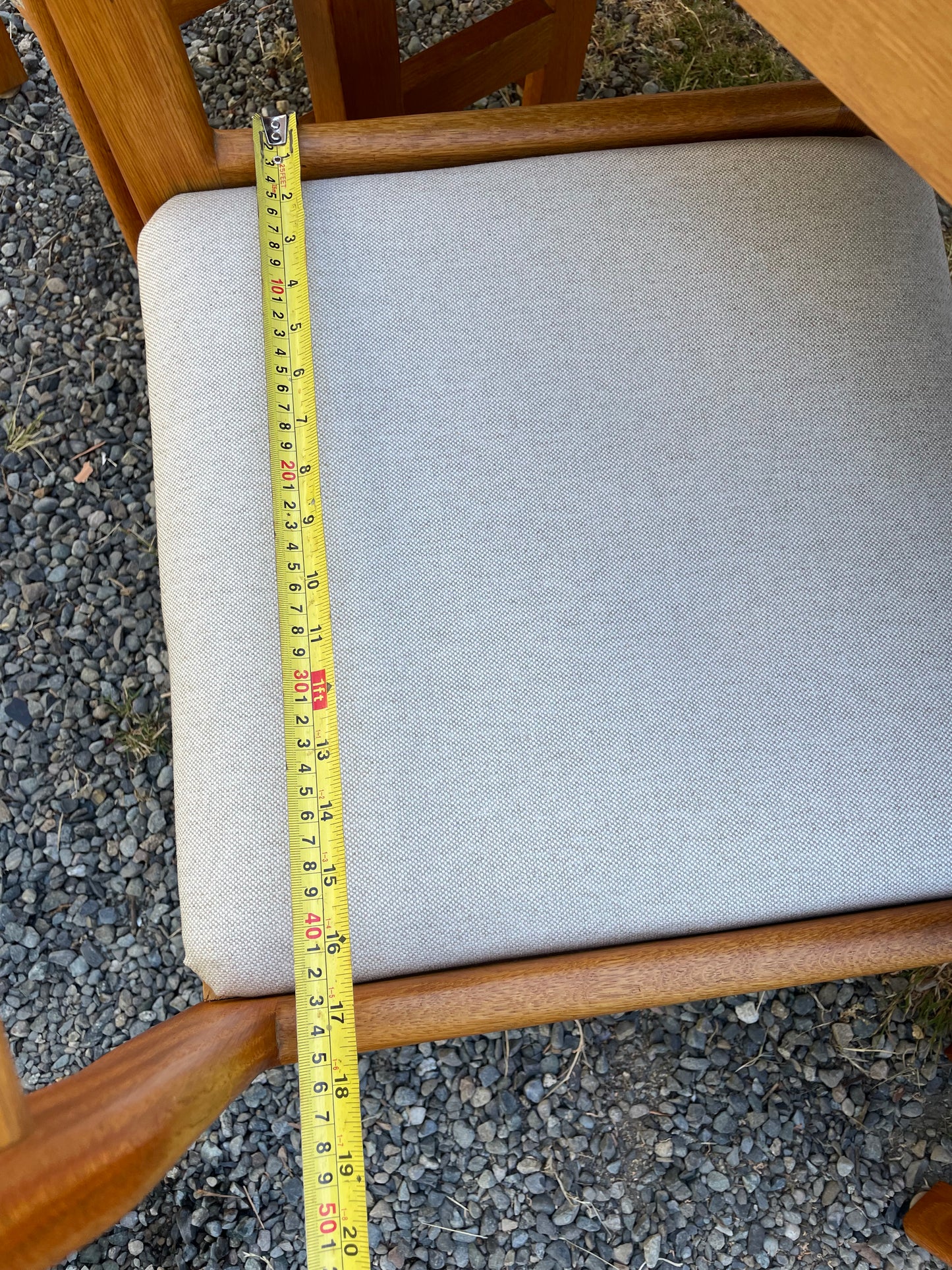 Late 20th Century Mid-Century Danish Modern Light Oak Expandable Dining Set of 5