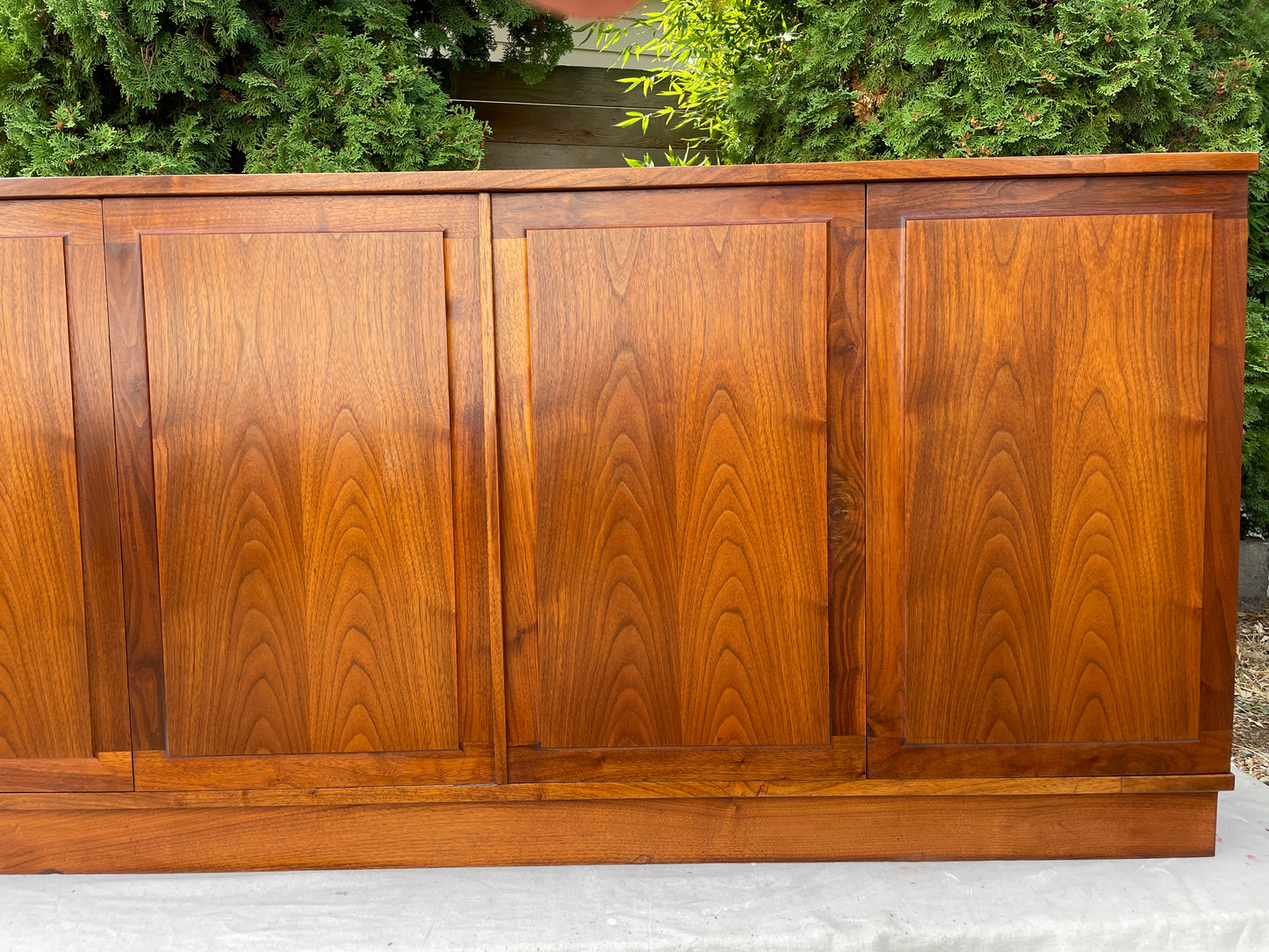 Mid 20th Century Founders Walnut Credenza Sideboard Jack Cartwright Mid Century Modern