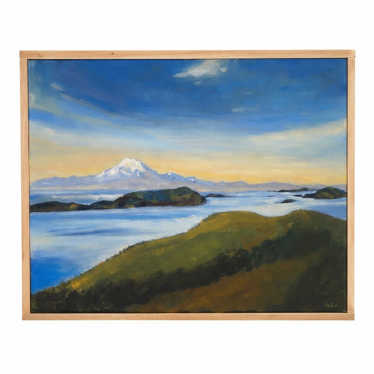 Original Pacific Northwest Landscape Painting – Mt. Rainier From Orcas Island by Francisco Peña