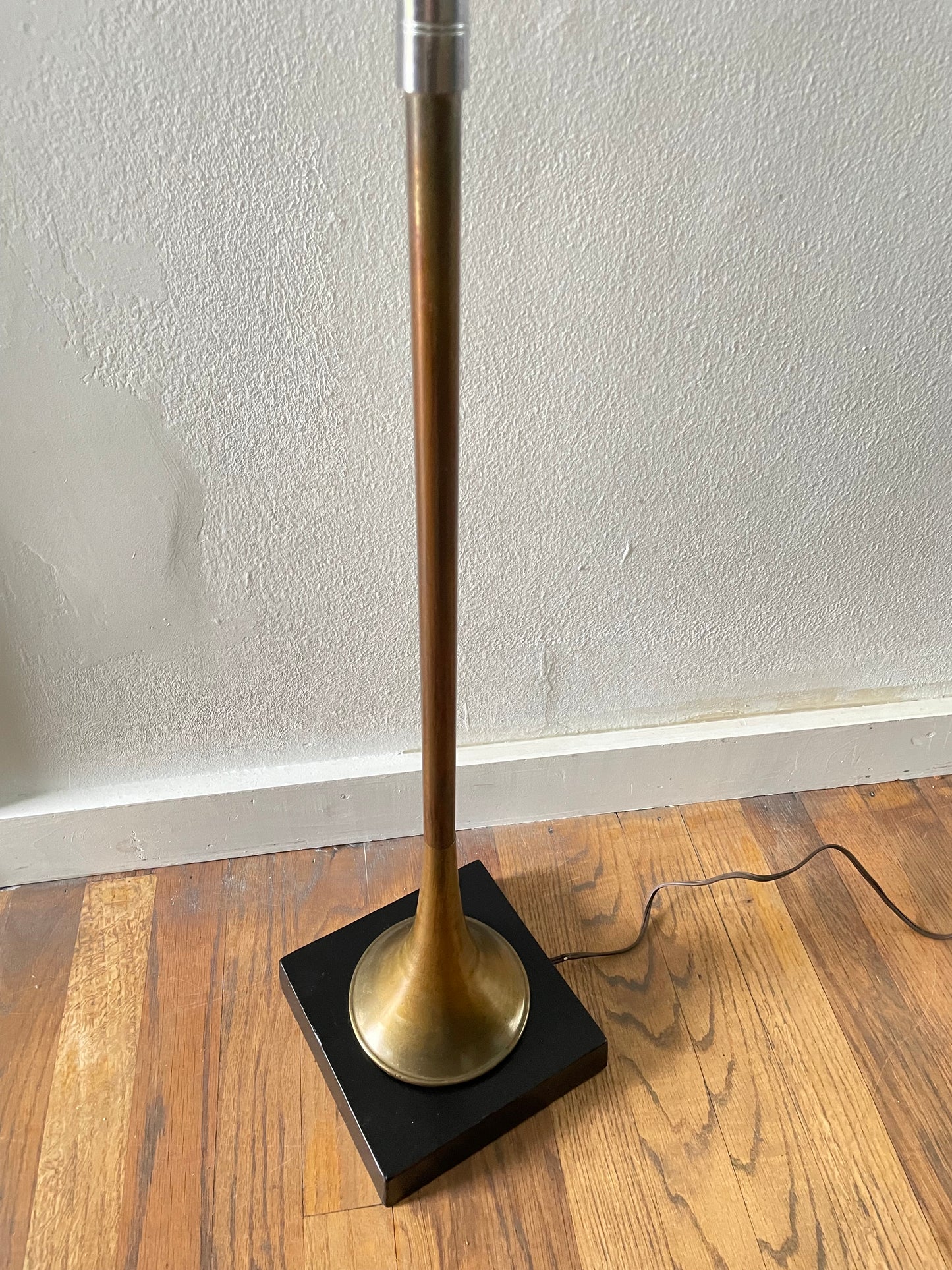 1972 Chapman Hunting Horn Form Floor Lamp With Black Base — Mid-Century Modern