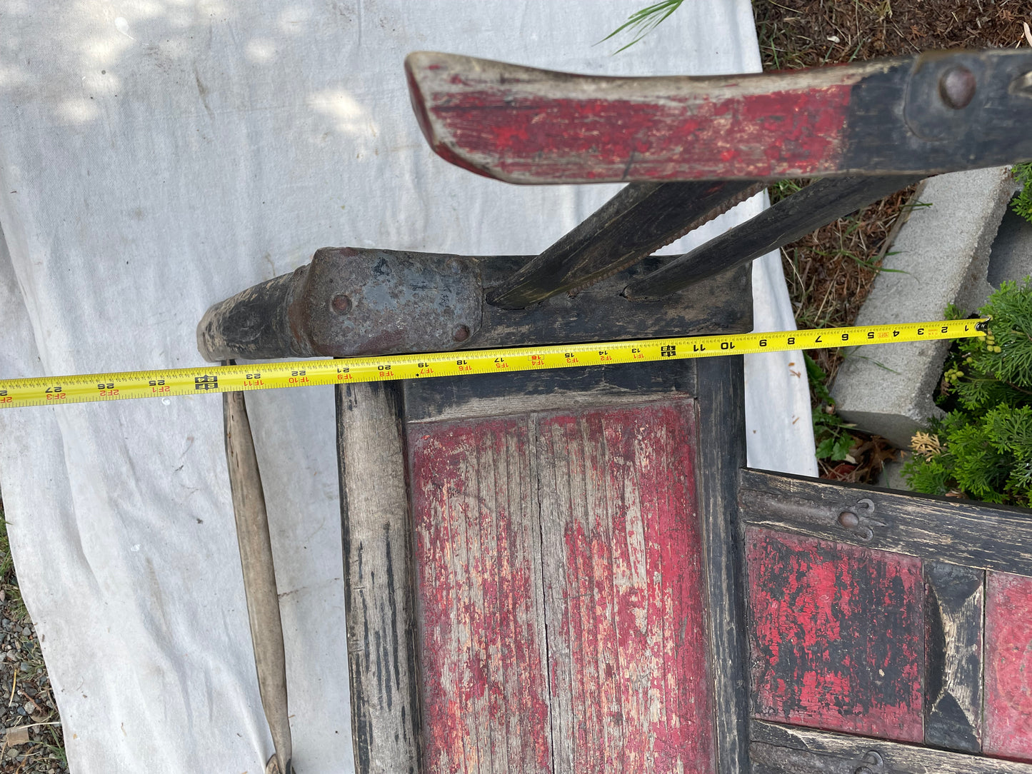 Late 19th-Early 20th Century Chinese Horseshoe Back Armchair
