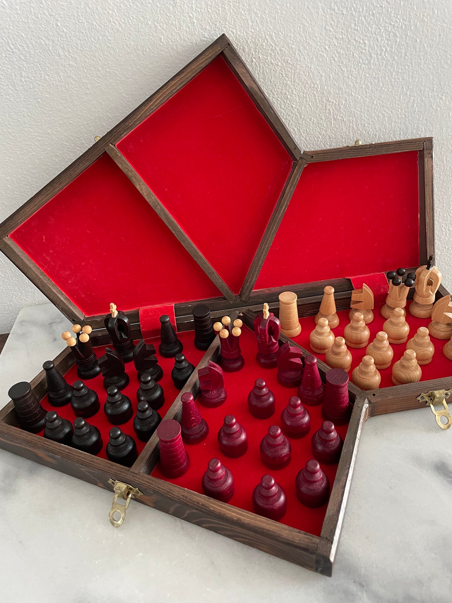 1996 Jerzy Luberda Three Player Wooden Chess Board Game - Pieces Black White Red