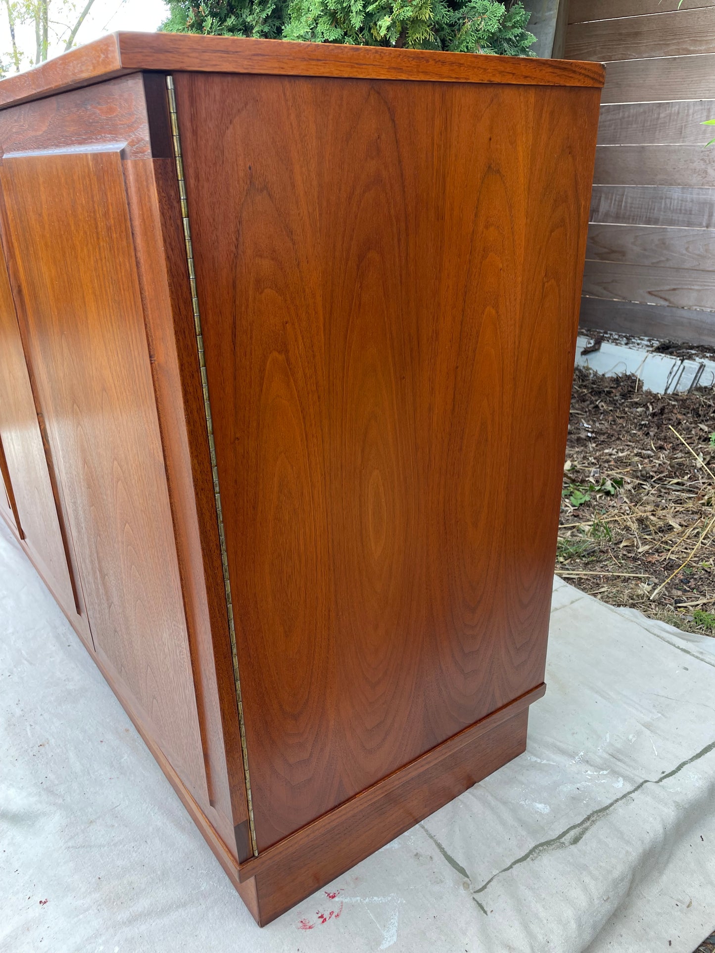 Mid 20th Century Founders Walnut Credenza Sideboard Jack Cartwright Mid Century Modern