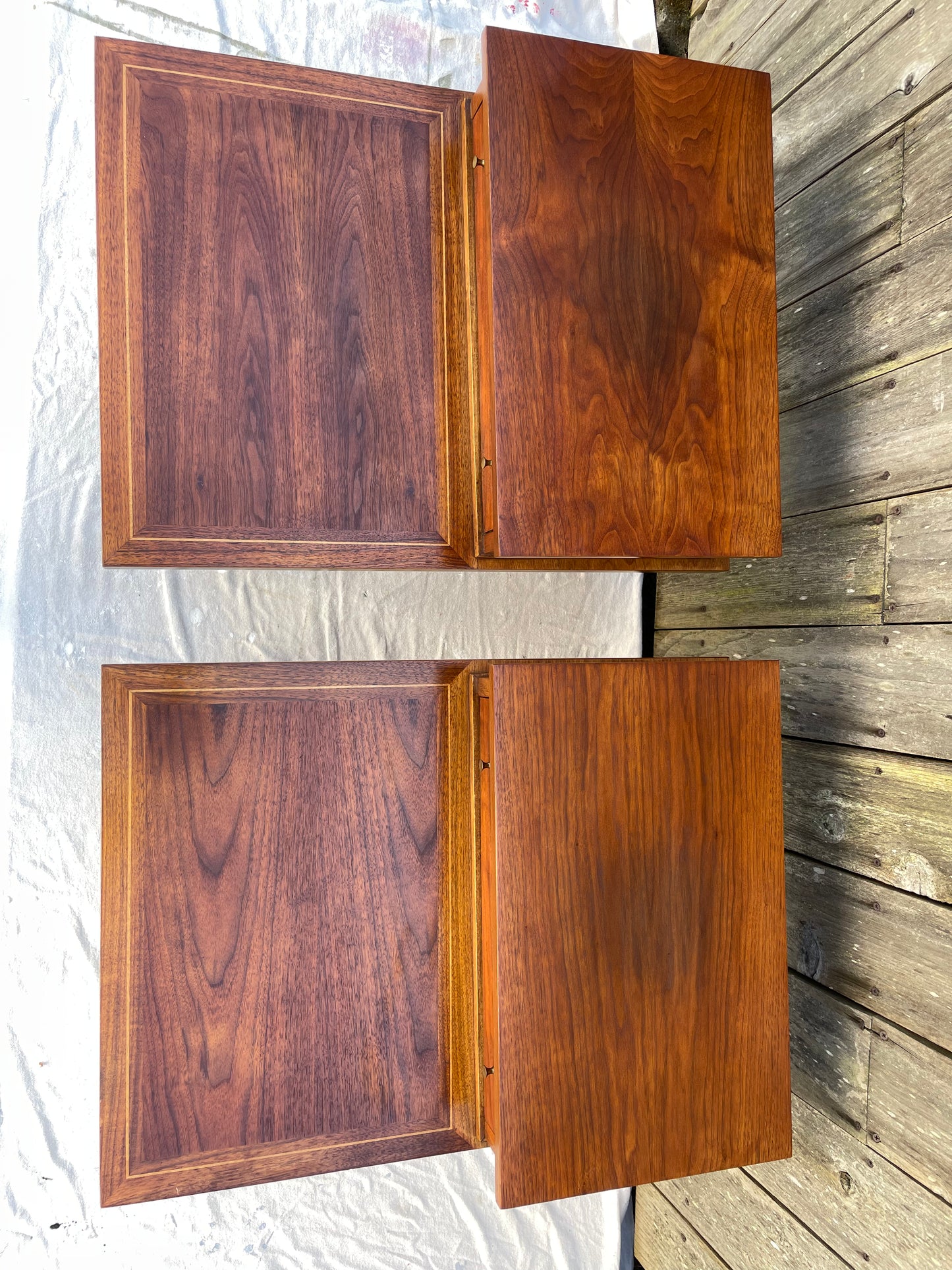 Pair of Mid-20th Century Modern American of Martinsville Side Tables