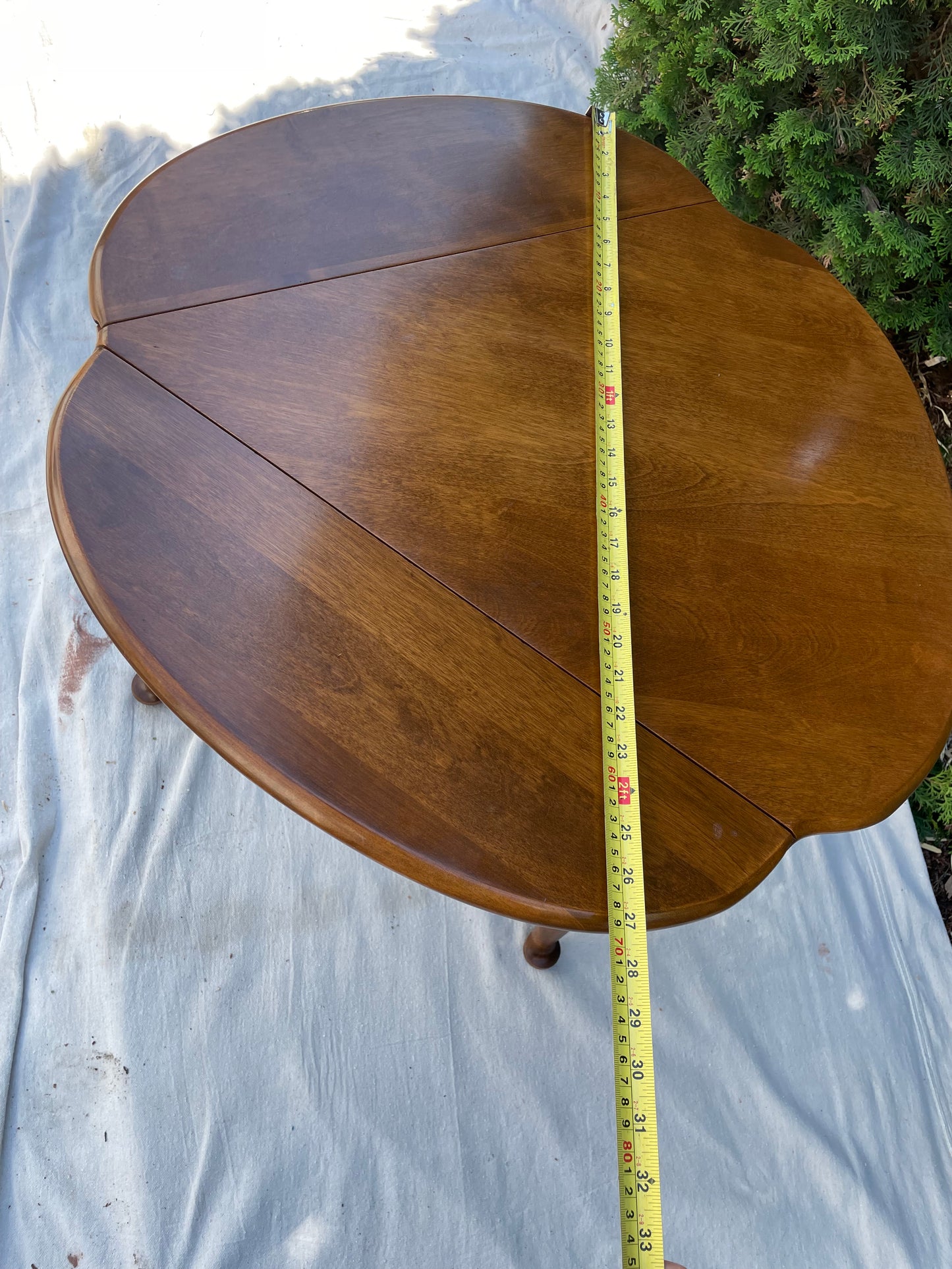 Ethan Allen Heirloom Nutmeg Maple Trefoil Drop Leaf Table, Model #0871