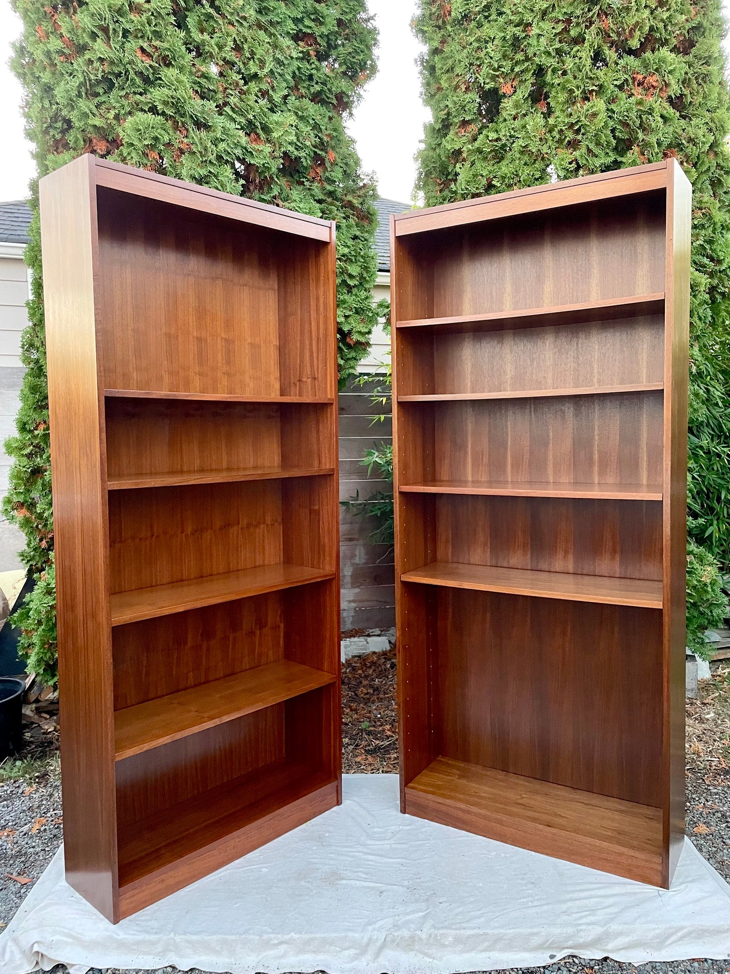 Mid-Century European Modern Bookcase With Adjustable Shelves in Walnut - Set of 2