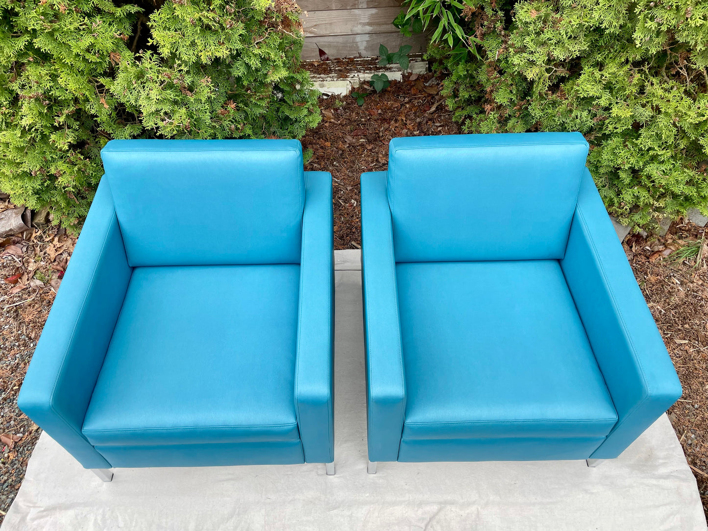 Keilhauer 1601 Doon Lounge Chair Mid-Century Style