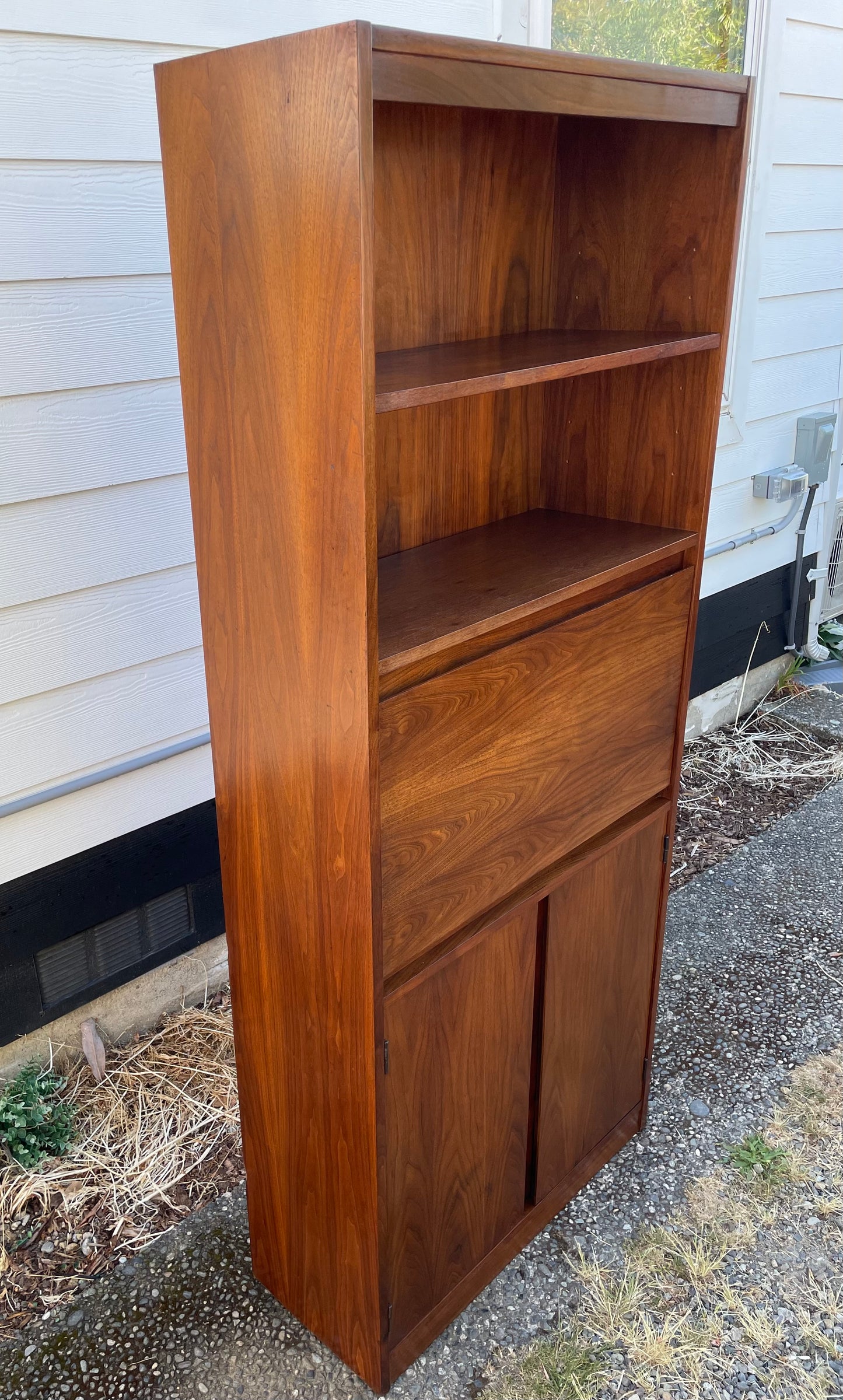 Mid 20th Century Mid-Century Modern Walnut Bar Cabinet Desk