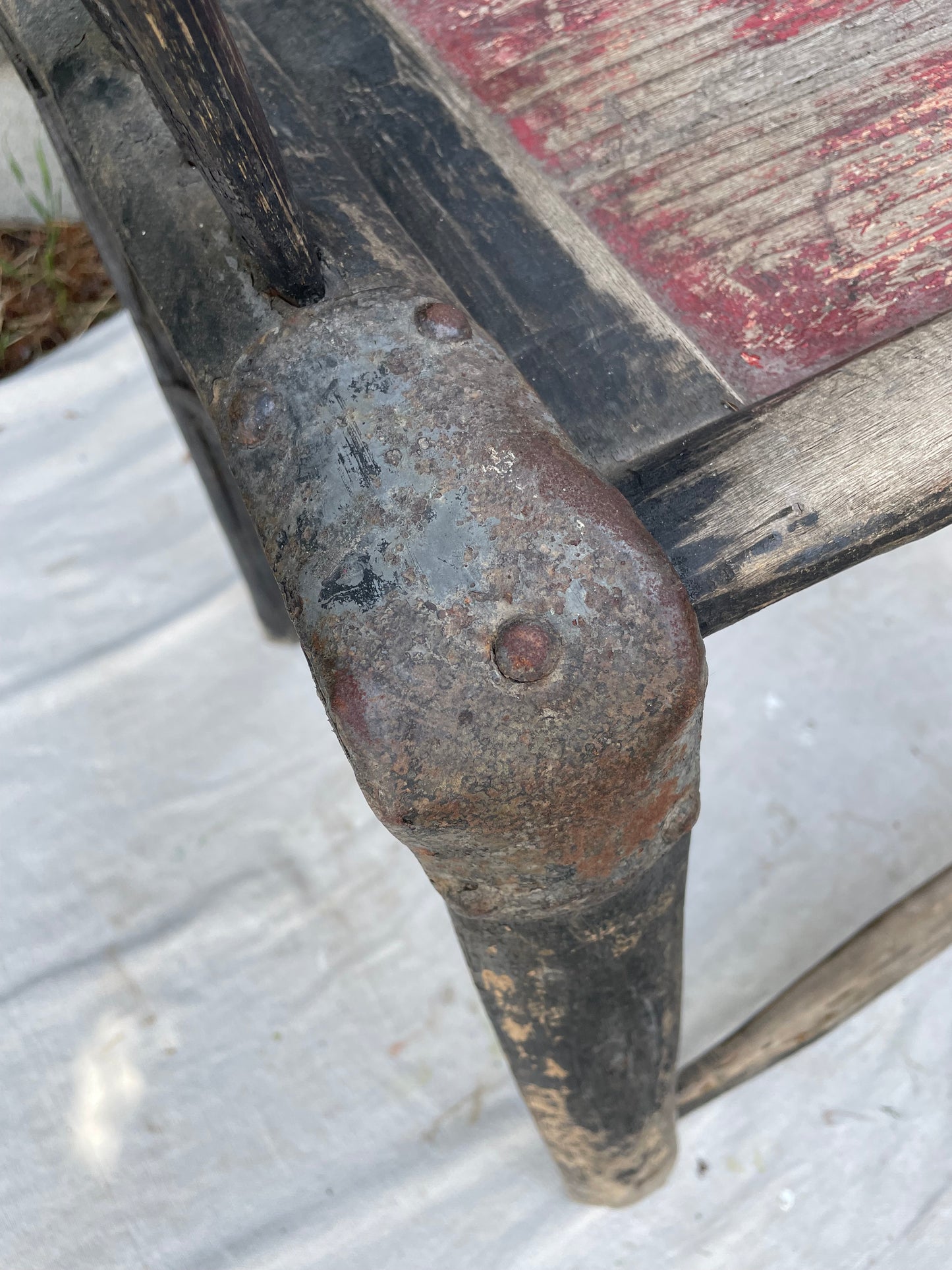 Late 19th-Early 20th Century Chinese Horseshoe Back Armchair