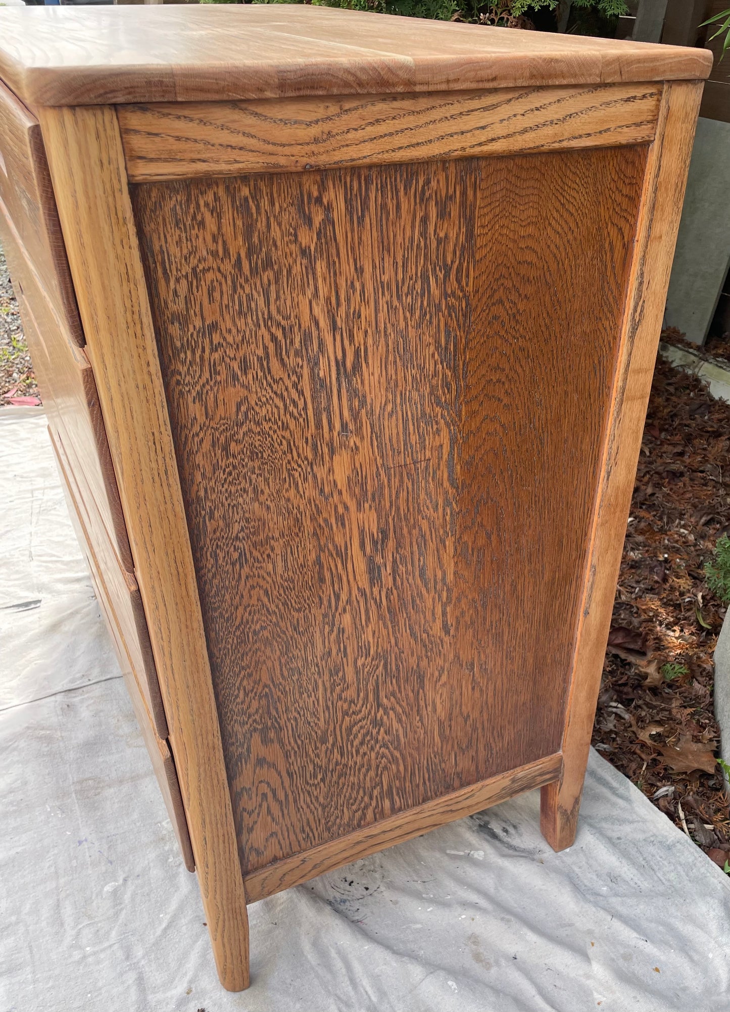 Vintage Mid-Century Modern 4-Drawer Chest Oak Wood Recessed Pulls