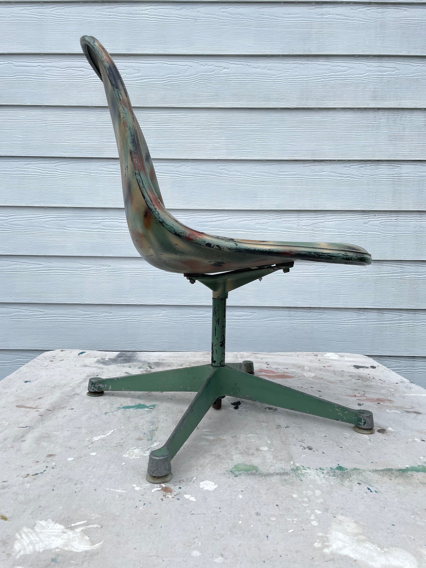 Herman Miller Eames Side Chair Low Swivel Base Camo