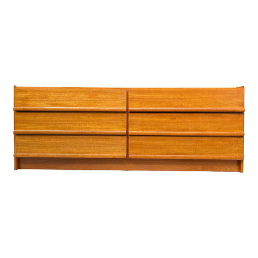 Mid-Century Modern Danish Teak 6-Drawer Dresser / Credenza