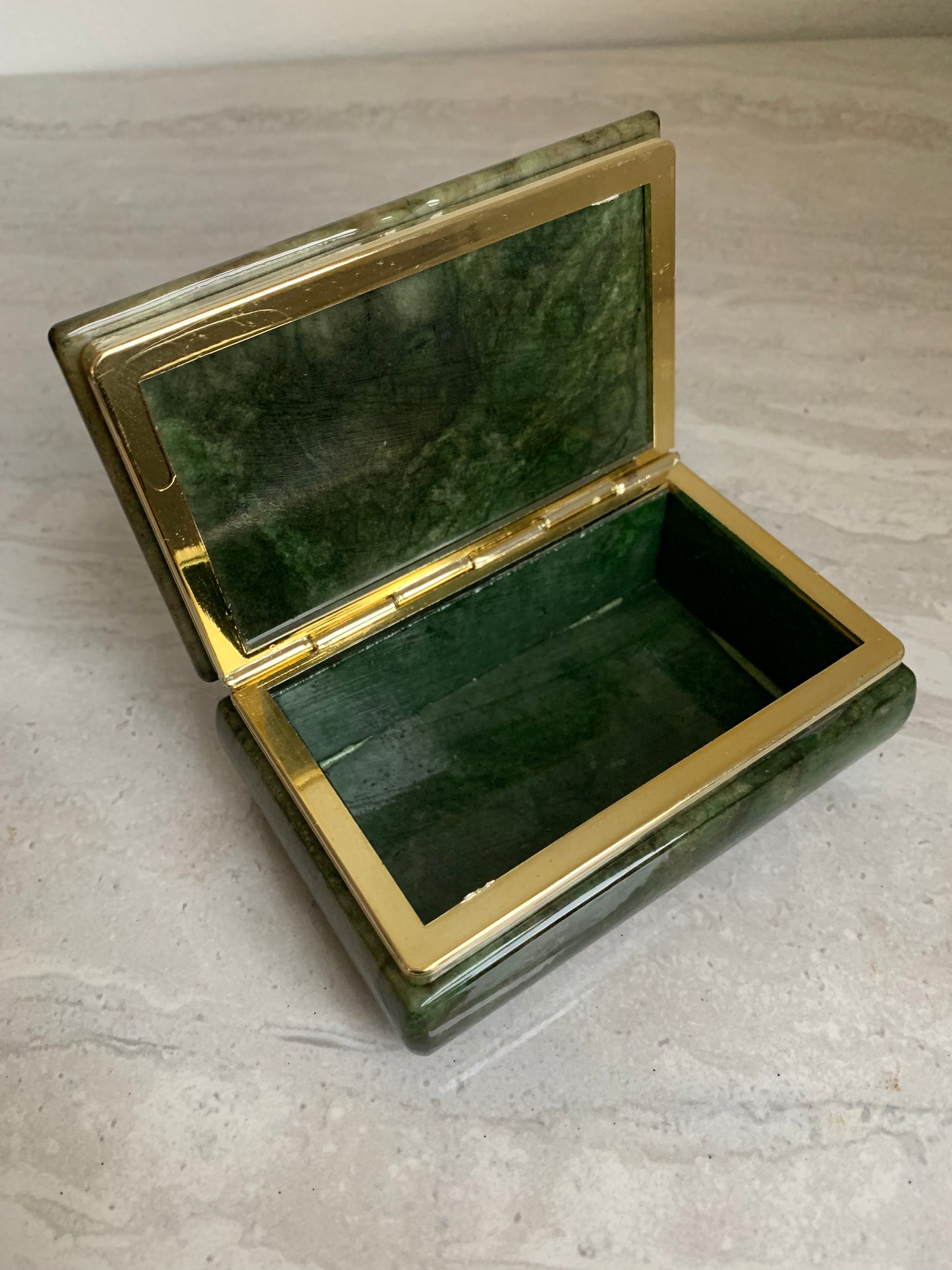 1970s Hand-Carved Italian Alabaster Box With Brass Accents