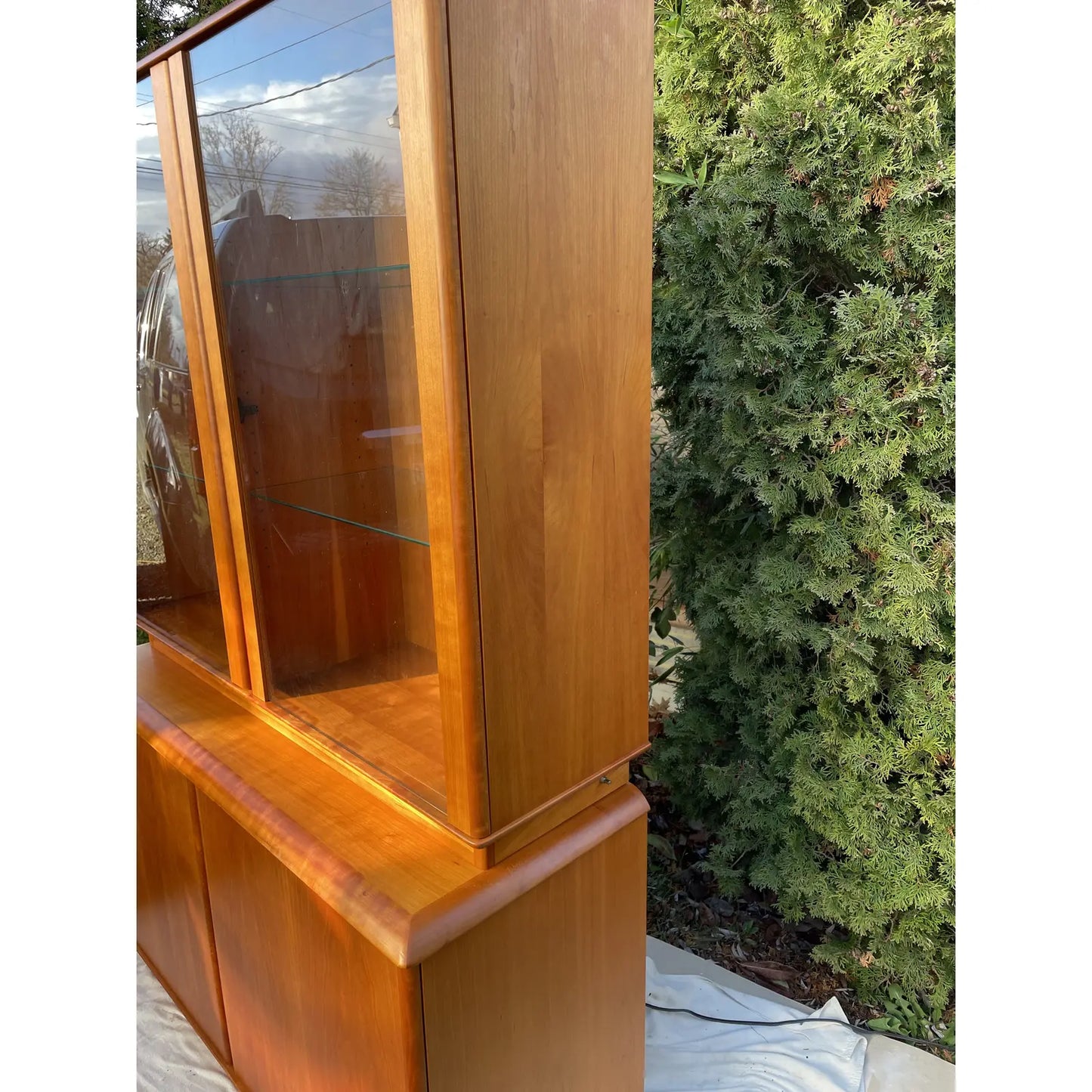 Late 20th Century Vintage Two Piece Teak Display and Hutch by Nordic Furniture - Ontario, Canada