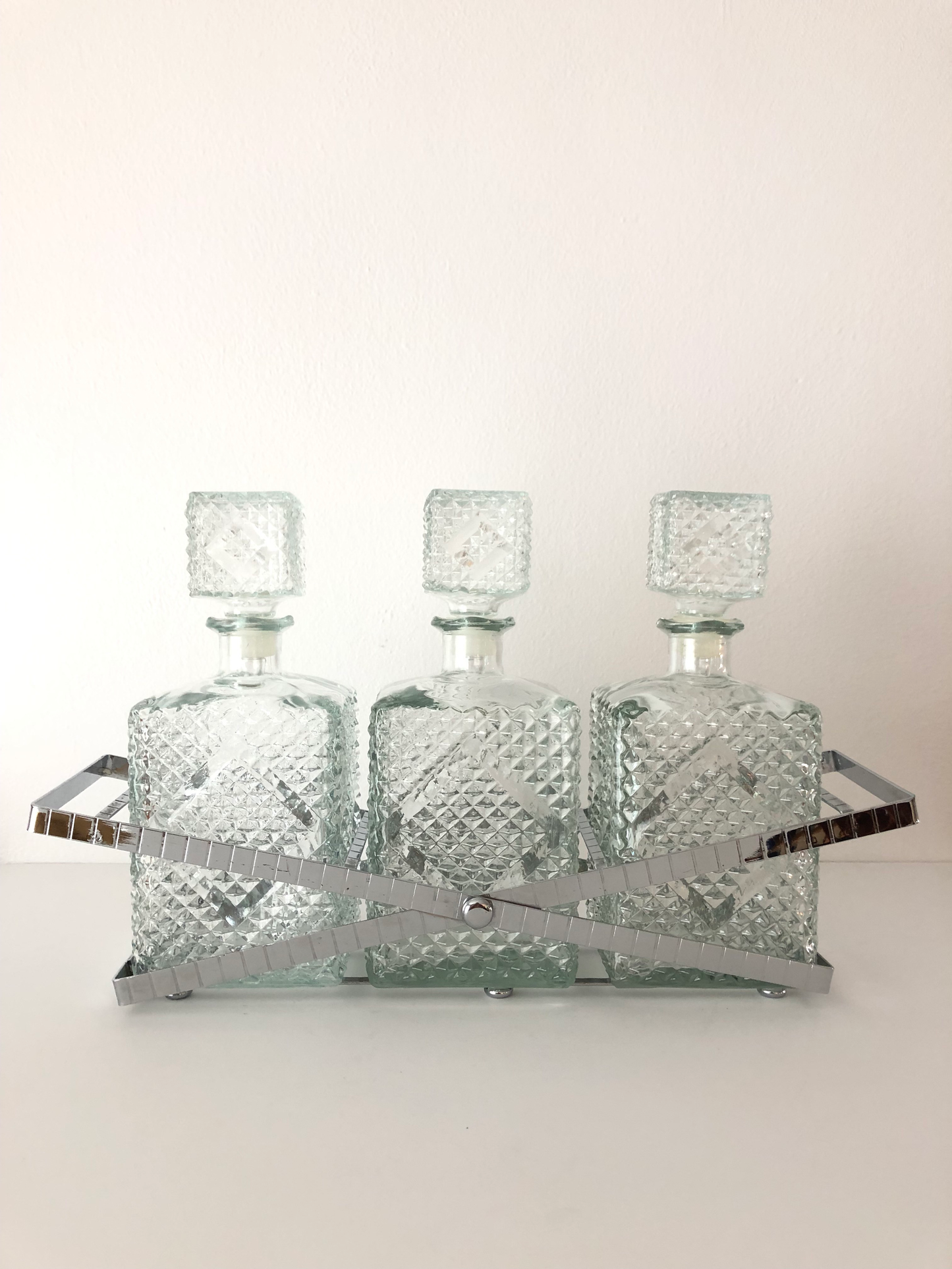 Vintage 1970s Barware Square Hollywood Regency Glass Decanter Trio in Chrome Plated Tray - Set of 3